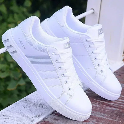 أحذية رياضية رجالية كاجوال أحذية مسطحة للرجال أحذية Zapatillas Hombre خفيفة الوزن من جلد البولي يوريثان قابلة للتنفس أحذية رياضية بيضاء للرجال